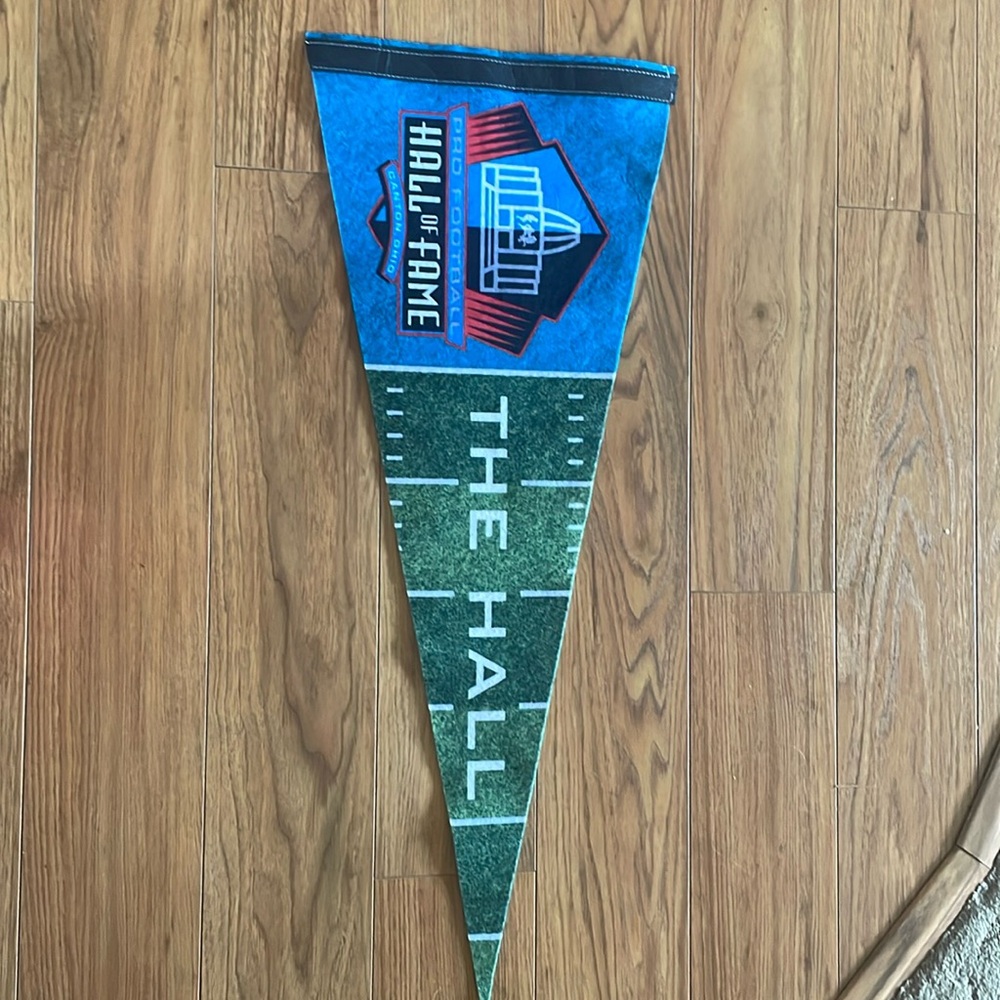 Pro football hall of fame pennant